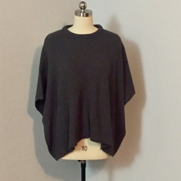 Sweaters - Angee grey sweater poncho